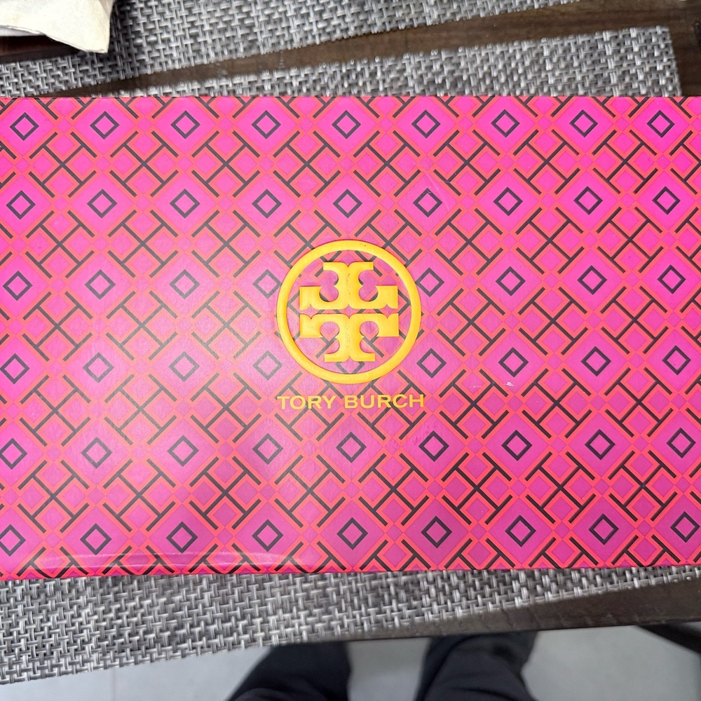 Tory Burch MELLOW STUD MULE
HAIR CALF